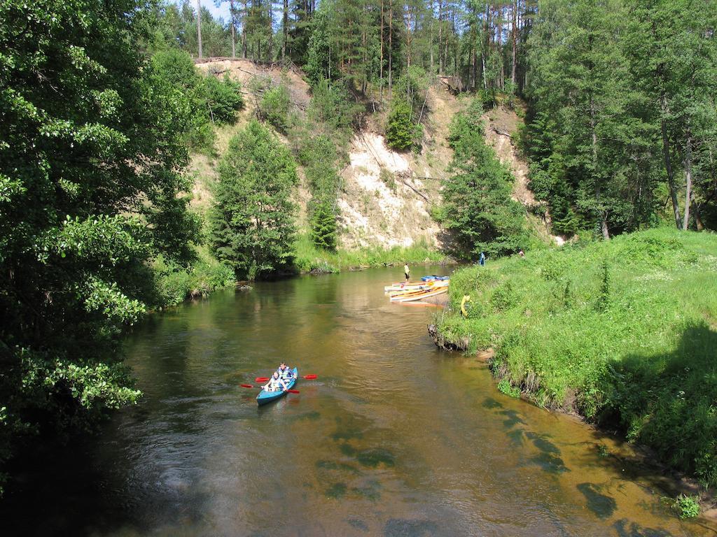 Virsurodukis Dzukijos Uoga旅馆 外观 照片